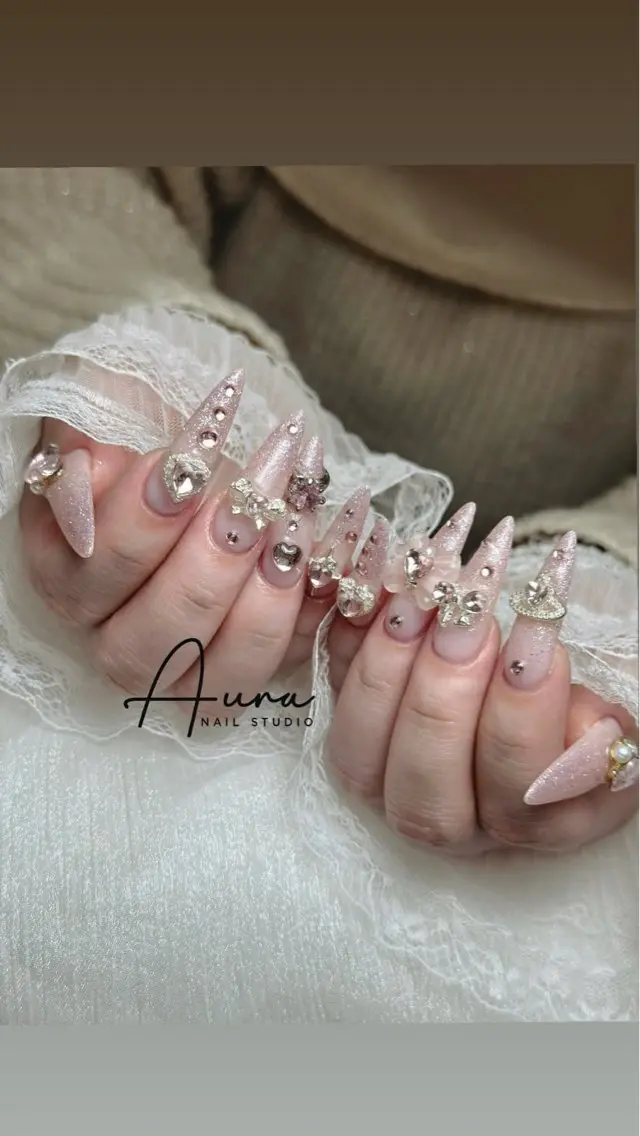 ネイル ハンドネイル Aura Nail Studioのネイルデザイン