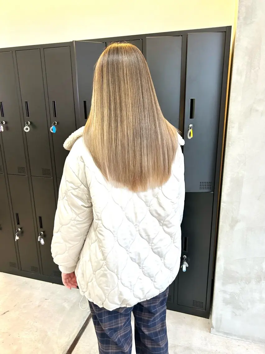 ロング カラー カット ヘアカラー トリートメント 一ノ瀬 暁のヘアスタイル