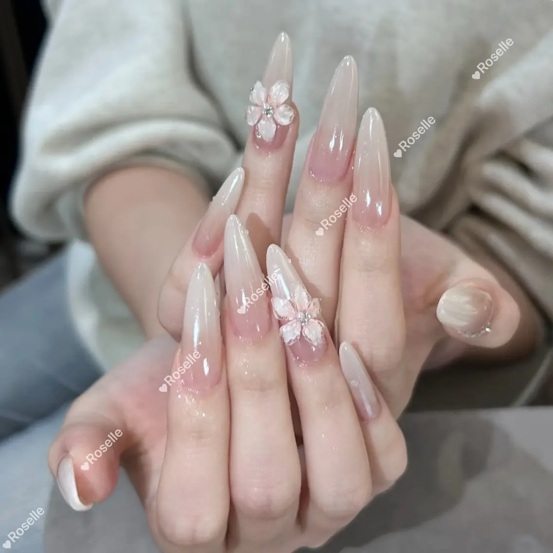 ネイル ハンドネイル ROSELLE REIKAのネイルデザイン