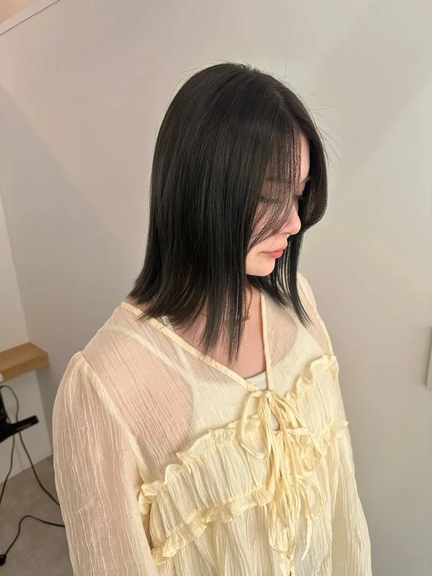 ミディアム カラー ヘアカラー トリートメント レイヤー/ナチュラル 💐nao.のヘアスタイル