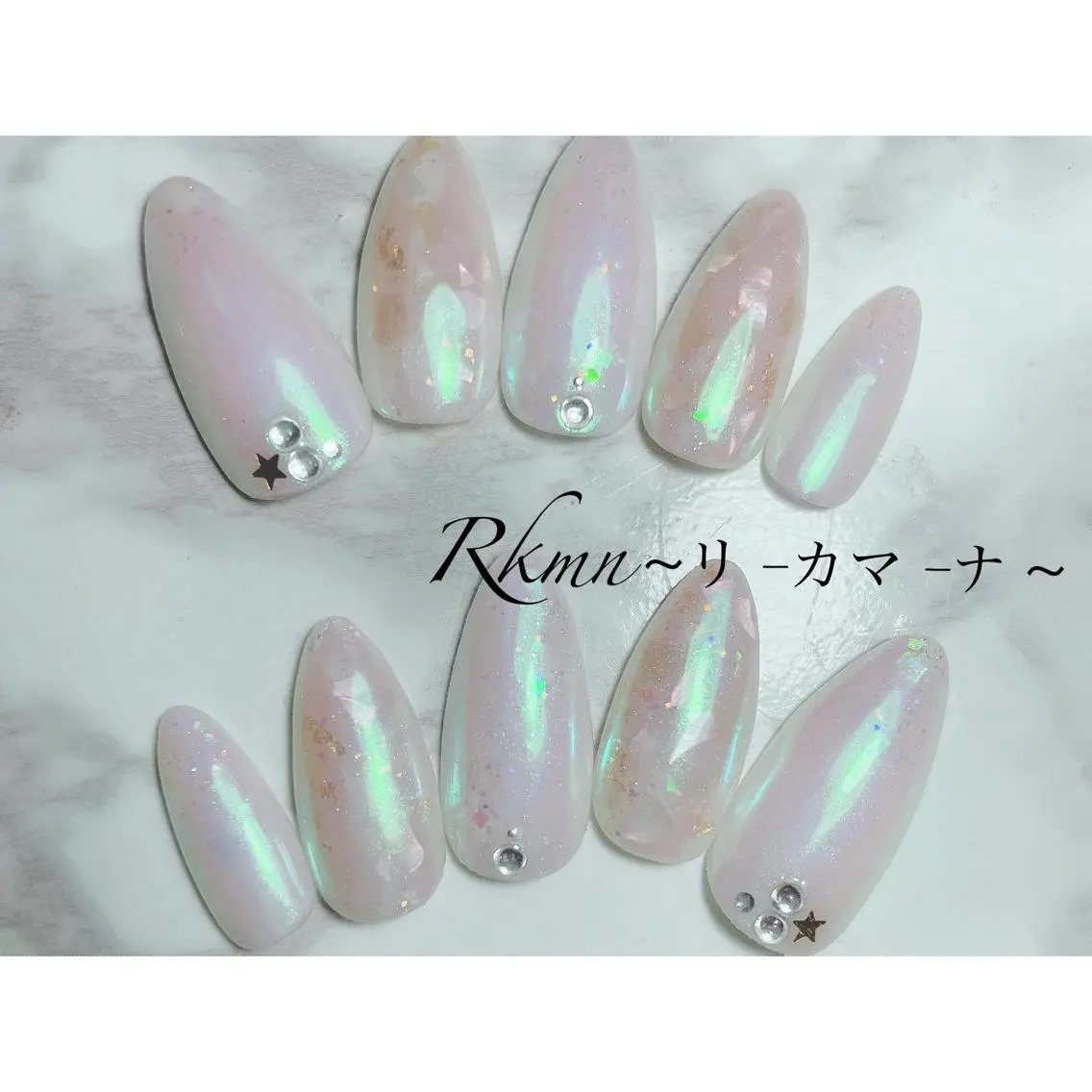 ネイル アートネイル オーロラネイル フレンチネイル ジェルネイル グラデーション ハンドネイル フットネイル ハンドケア Rkmn ~リ-カマ-ナ~のネイルデザイン