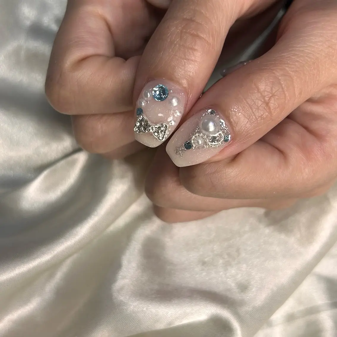 ネイル ハンドネイル 西岡 杏のネイルデザイン