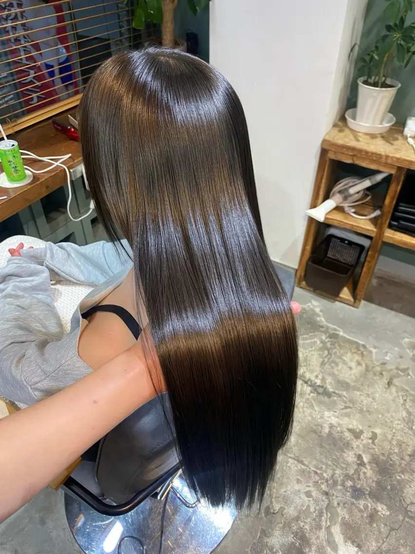 ロング 荒井 えみいのヘアスタイル