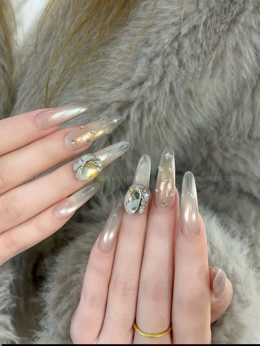 ネイル チークネイル フットネイル フレンチネイル グラデーション 韓国ネイル YUKI NAILのネイルデザイン