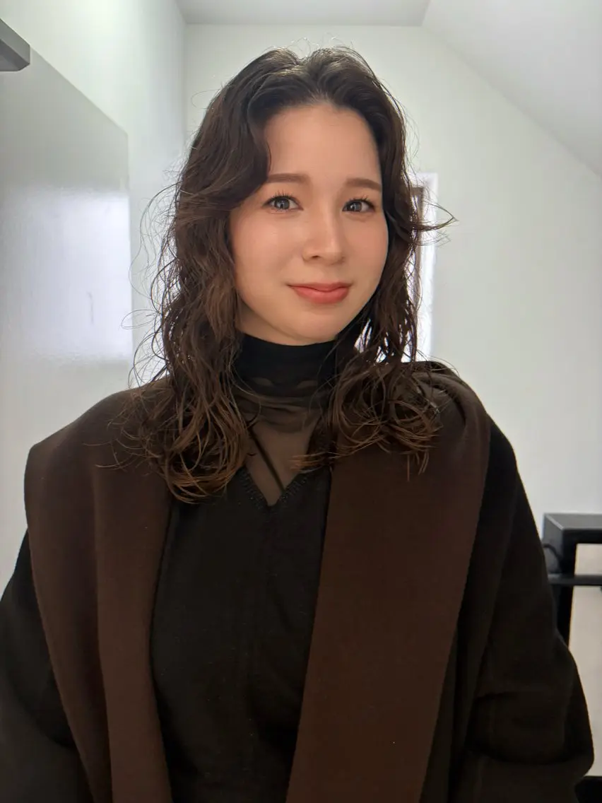ミディアム カット パーマ 大山 茶子のヘアスタイル