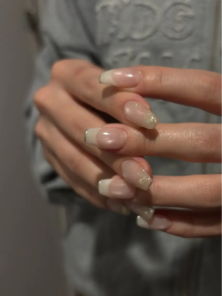 ネイル Manon Tomiのネイルデザイン