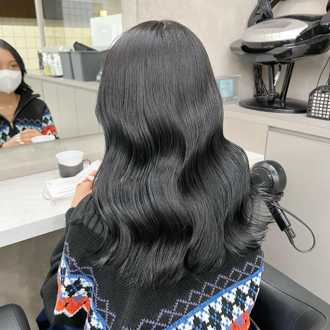 ミディアム カラー パーマ ヘアアレンジ メンズ キッズ ネイル マツエク・マツパ アイブロウ カット ヘアカラー トリートメント 🦋韓国レイヤー｜ 透明感グレージュ🦋のヘアスタイル