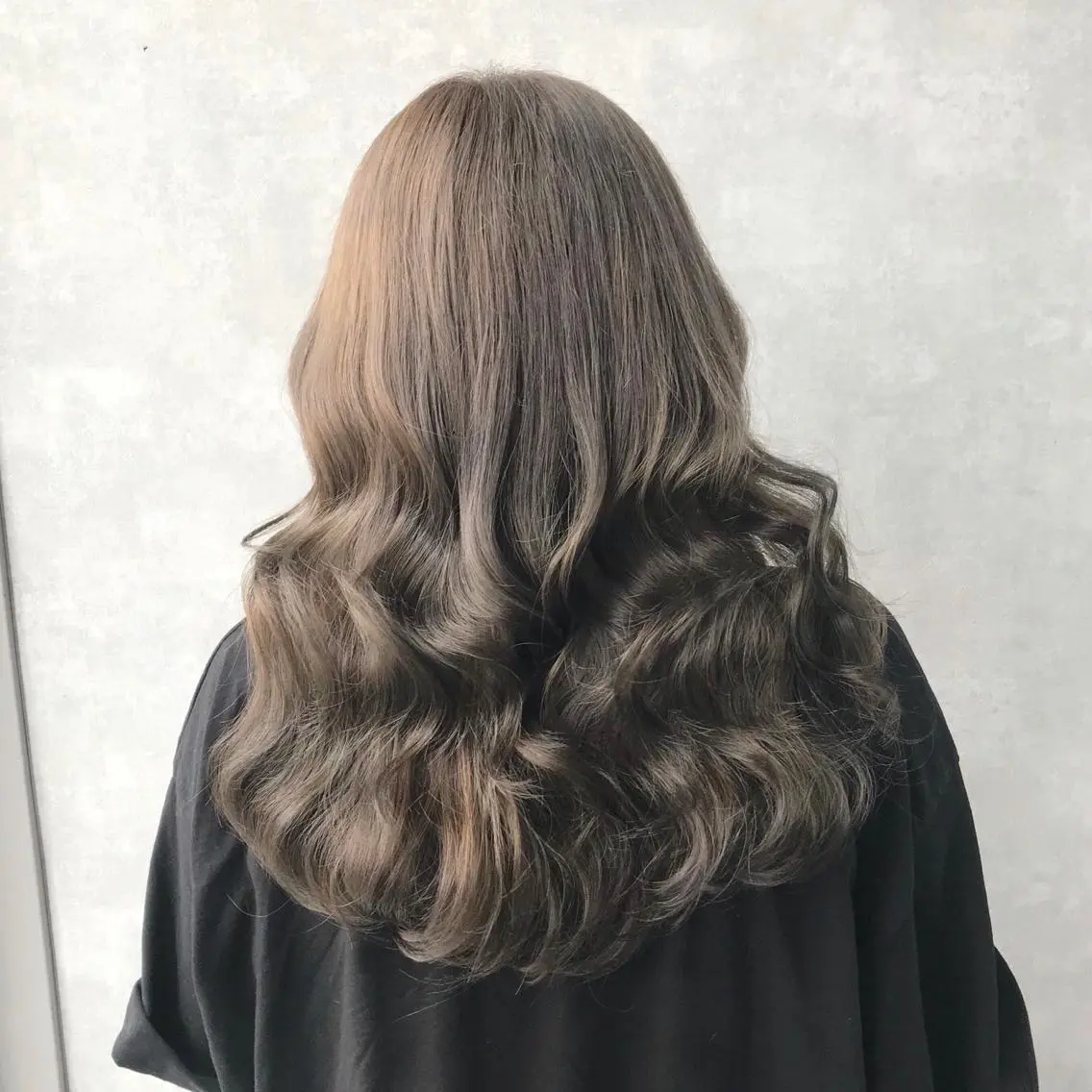 ロング カラー ブリーチ グレージュ ヨシンモリ ムルギョル巻き 韓国風ヘア K-POP好き美容師 🇰🇷Kai.Yのヘアスタイル