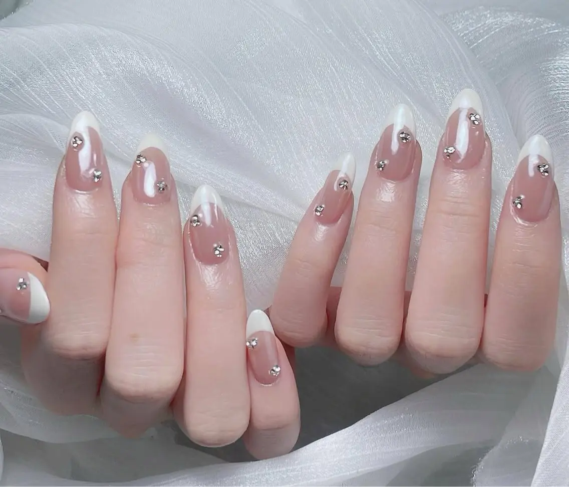 ネイル フレンチネイル ジェルネイル マグネットネイル 持ち込み ニュアンスネイル Ribbonnail salonのネイルデザイン