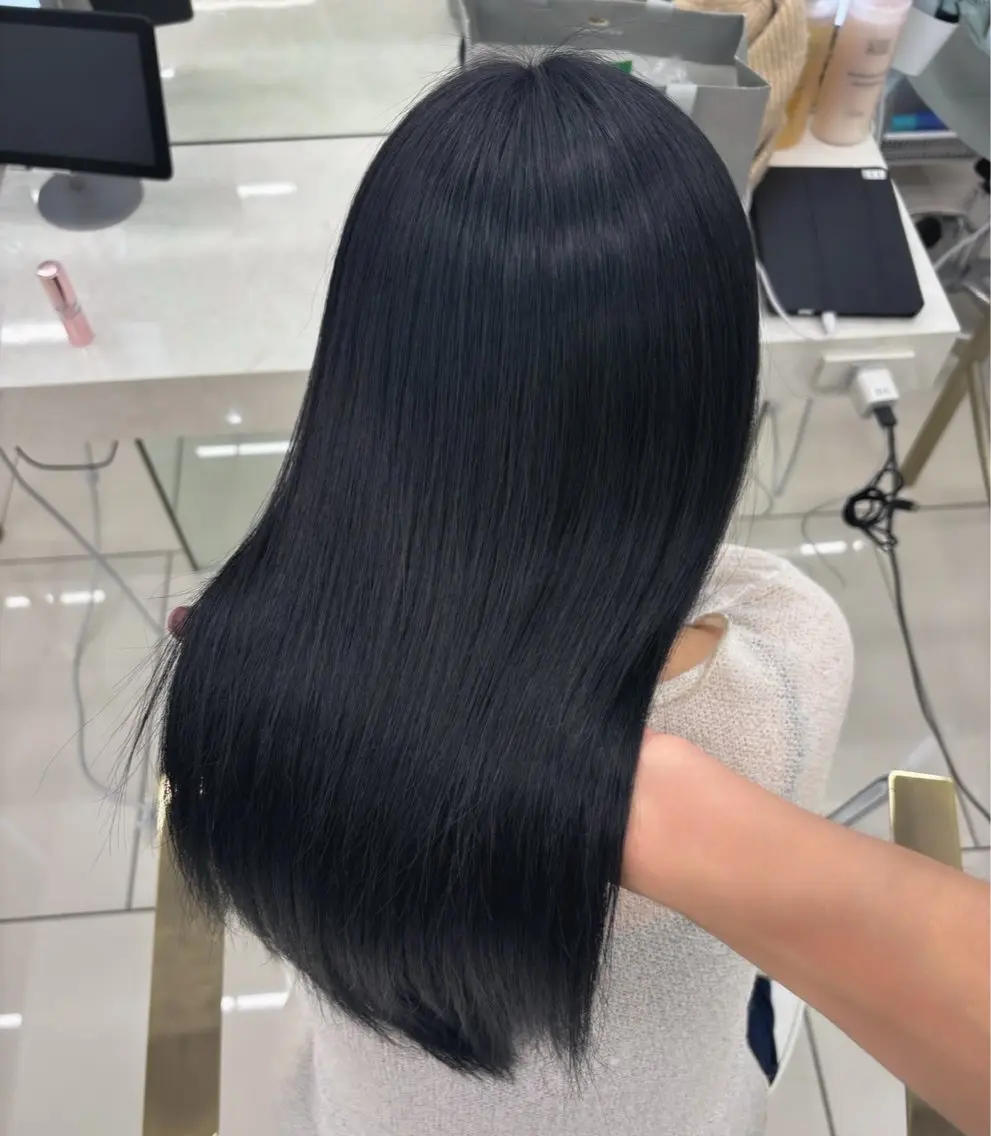 セミロング カラー 🫧ロングレイヤー 韓国透明感カラー🫧のヘアスタイル