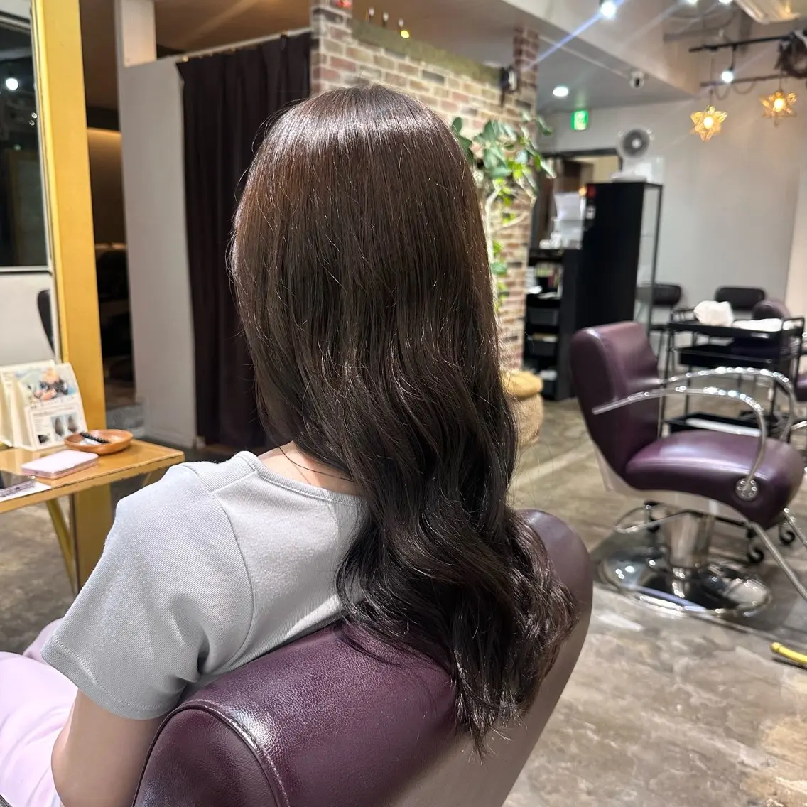 ロング カラー ブラウンカラー オリーブブラウン ヘアカラー トリートメント Saki💛心斎橋 髪質改善/艶カラーのヘアスタイル