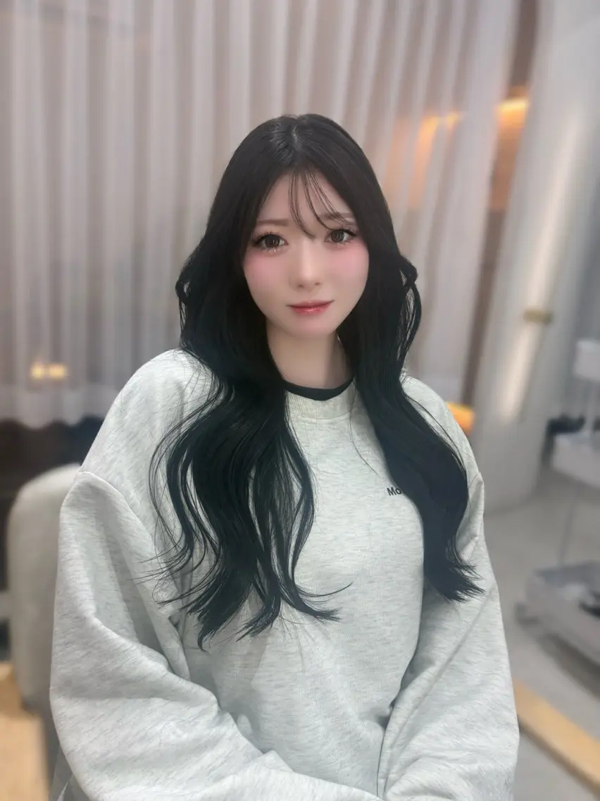 ロング カット ワンカールで決まる レイヤーカット‎🤍のヘアスタイル