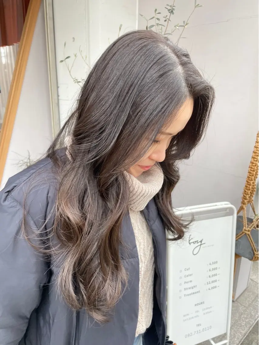 ロング カラー 東 史夏のヘアスタイル