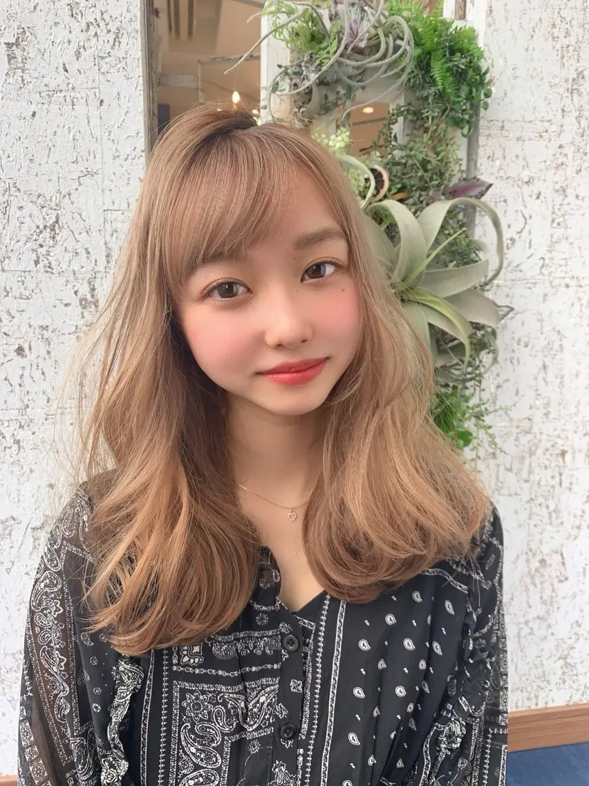 セミロング カラーモデル募集中 美容室ハピスのヘアスタイル