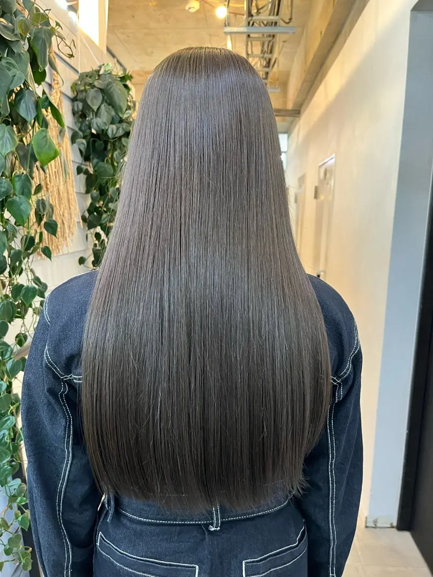 セミロング カラー ベージュカラー オリーブベージュ ブリーチ有無Wカラー メンズパーマ大成のヘアスタイル