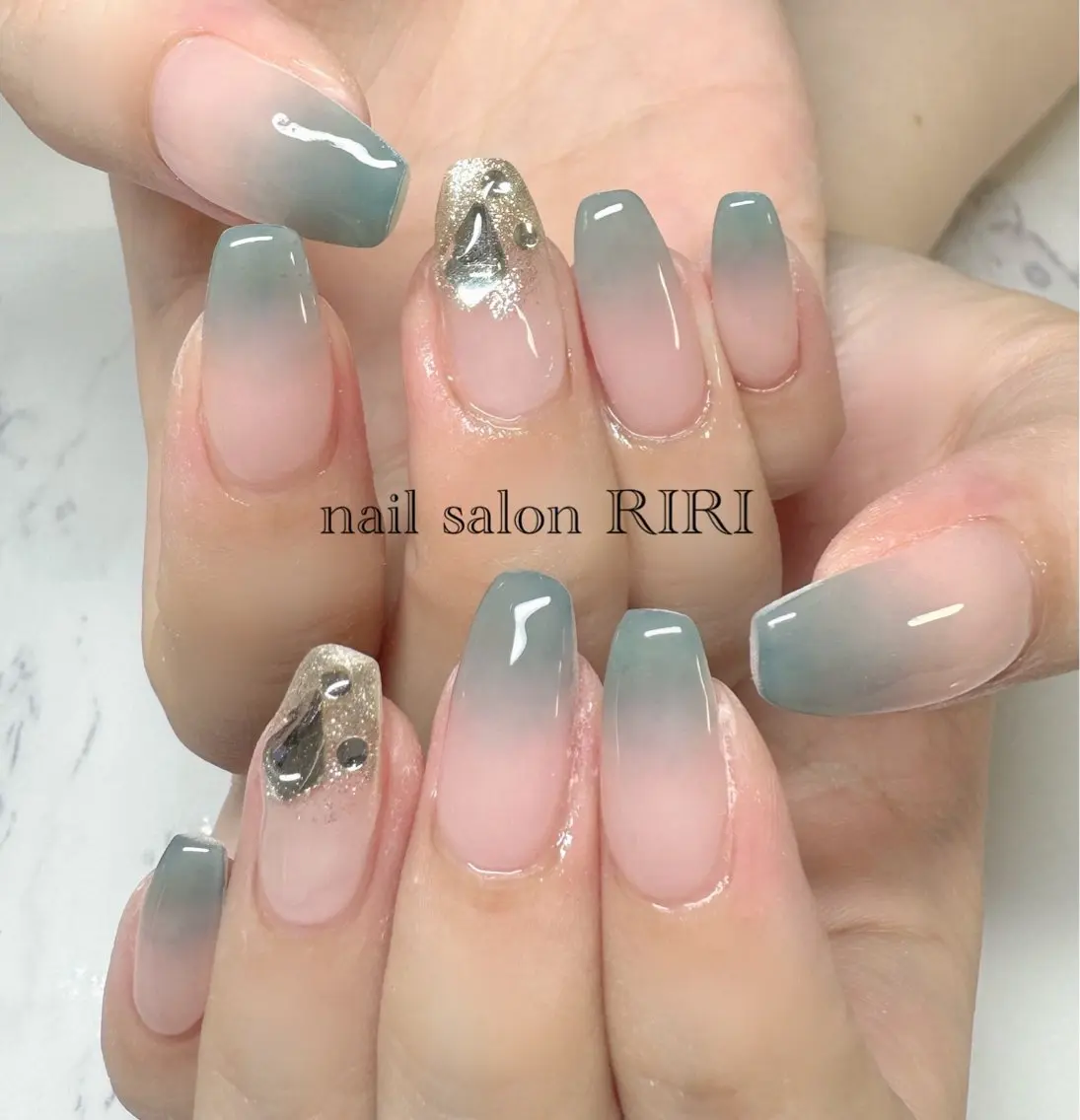 ネイル ストーンネイル RIRI リリのネイルデザイン
