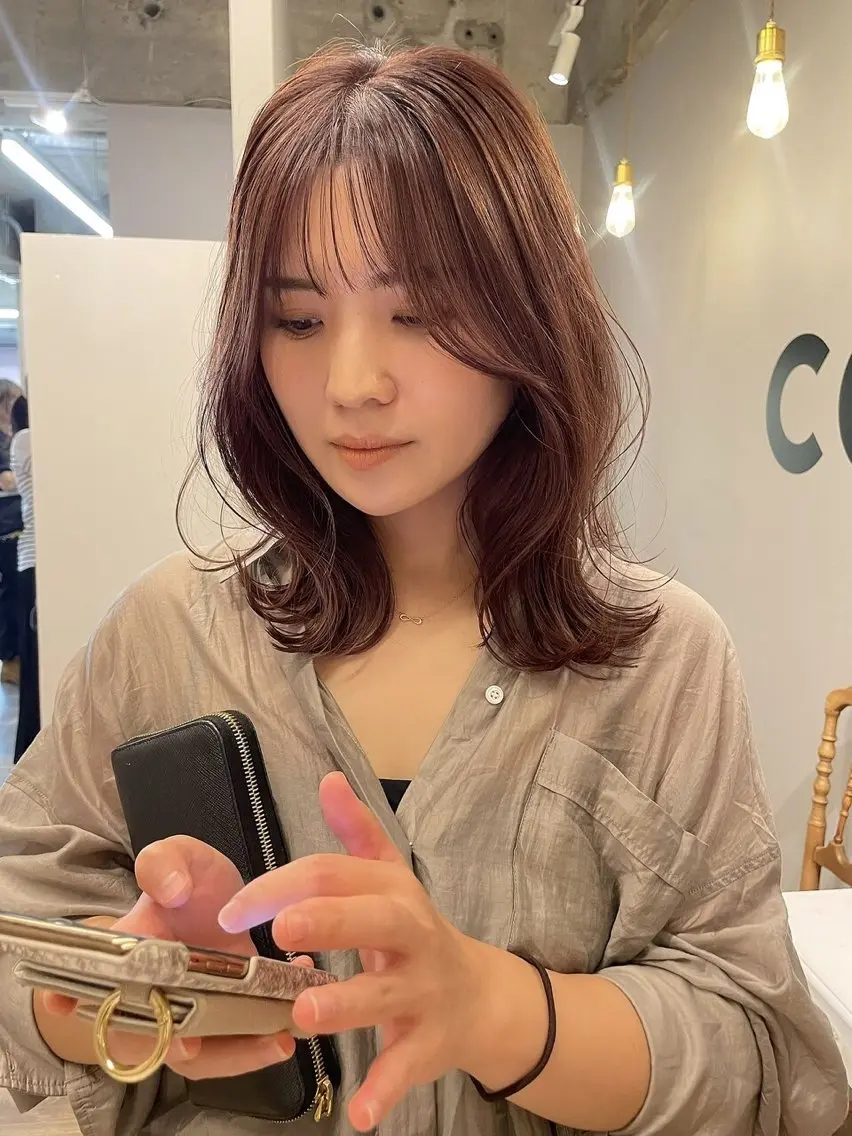 ミディアム カラー ヘアカラー トリートメント 足立 七彩のヘアスタイル