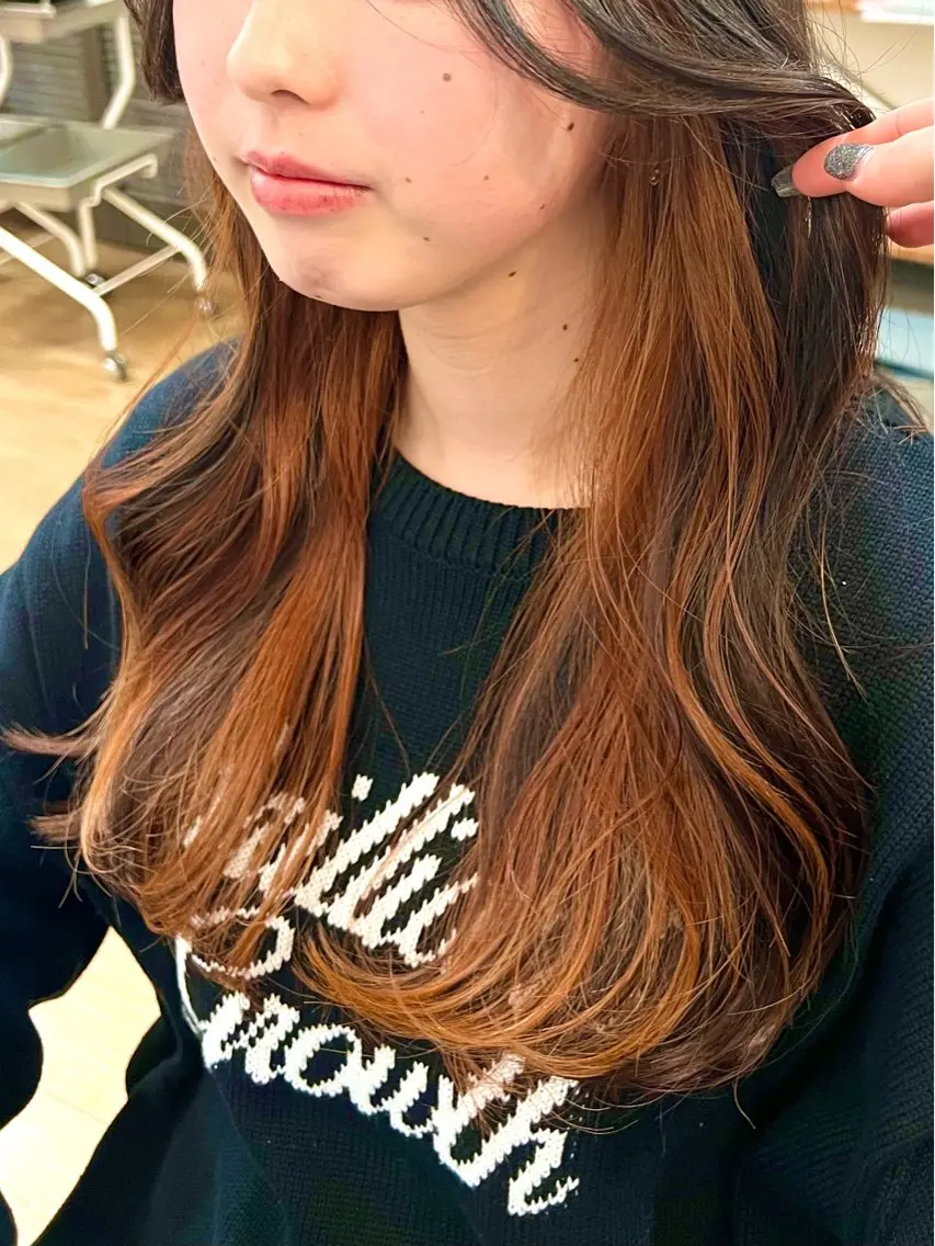 ロング カラー ブリーチ オレンジ ヘアカラー トリートメント Ami ケアブリーチ/表参道のヘアスタイル