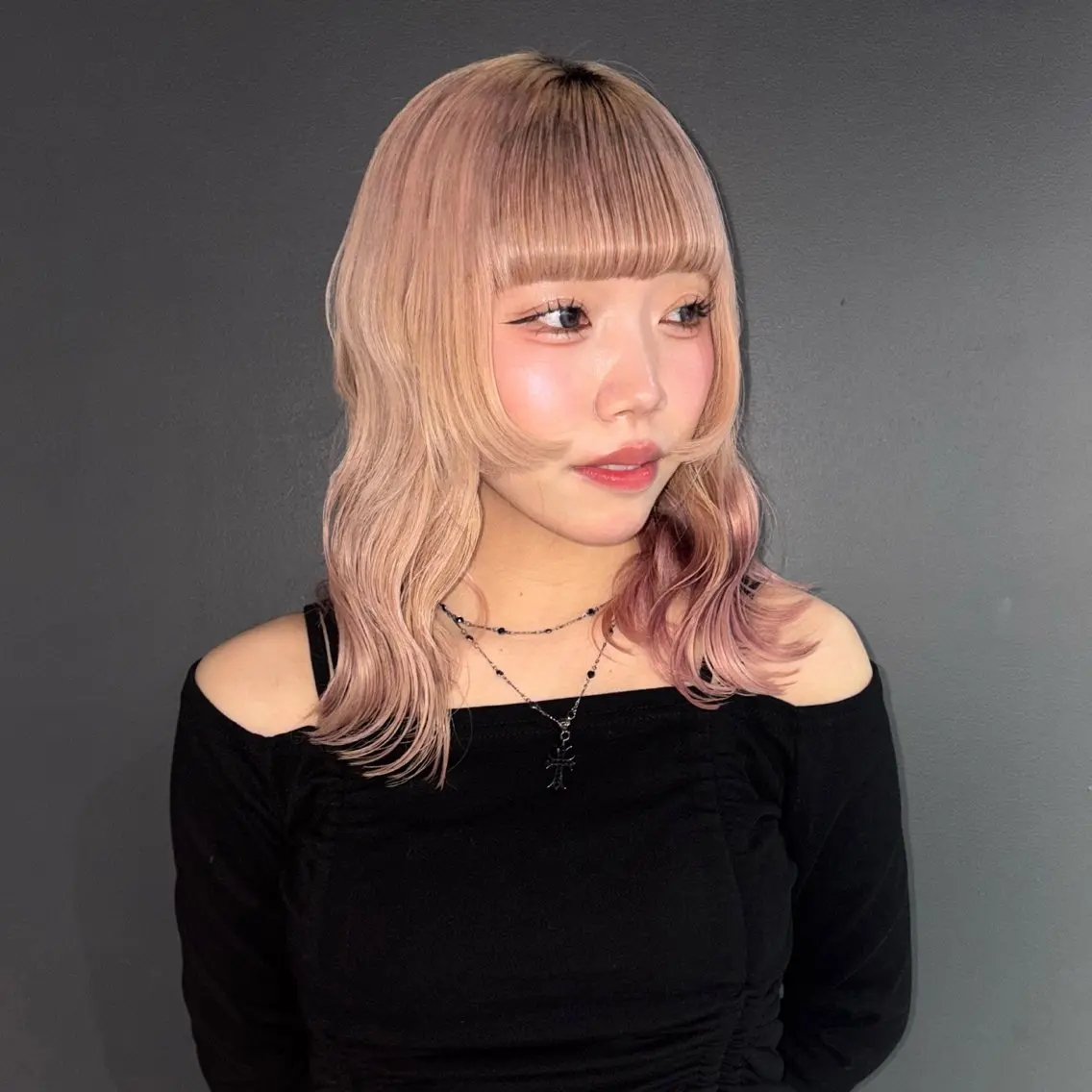 ミディアム カット ★デザインカラー ハイトーン ももか★のヘアスタイル