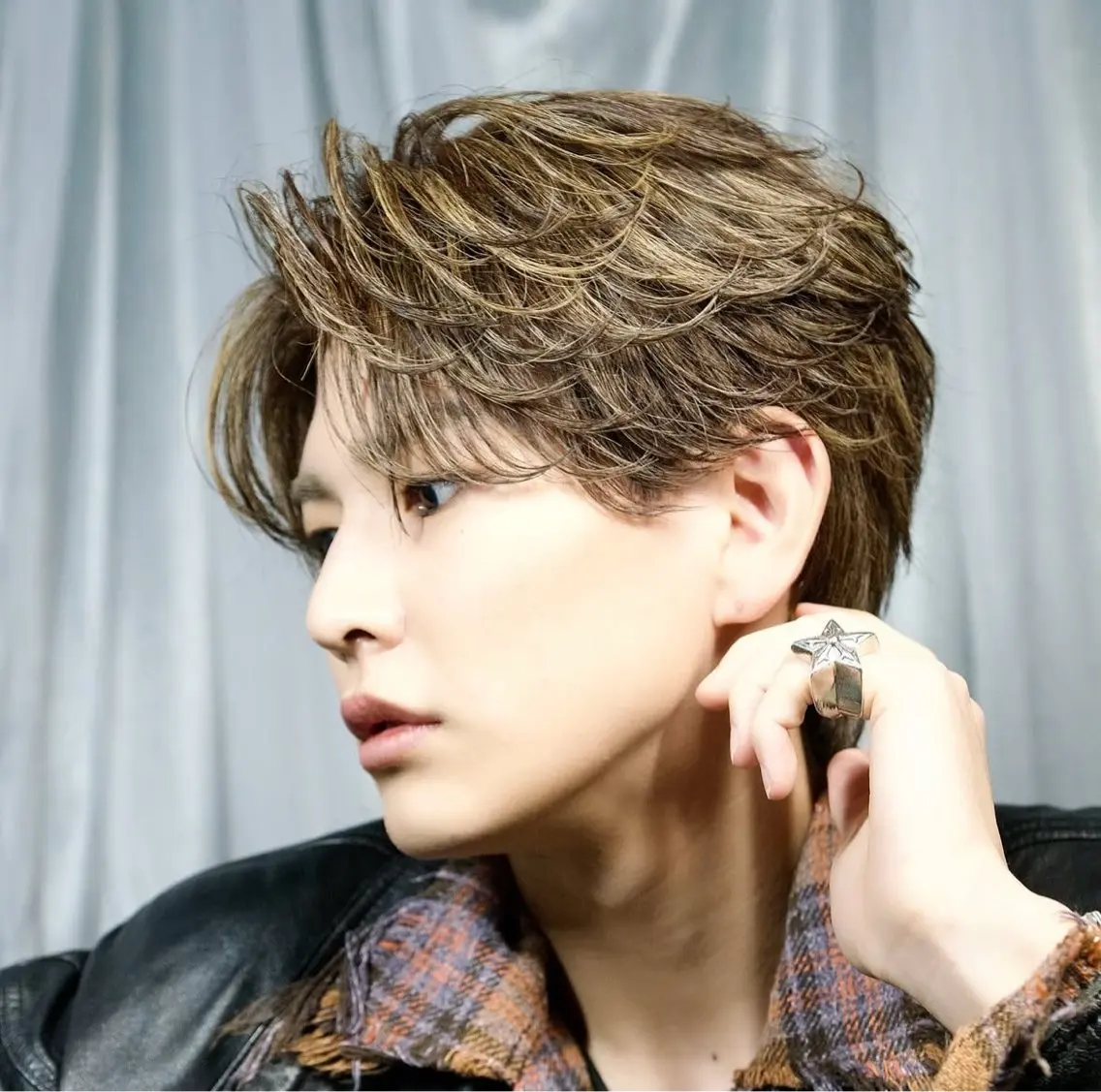 メンズ ヘアカラー 上田 舜生のヘアスタイル