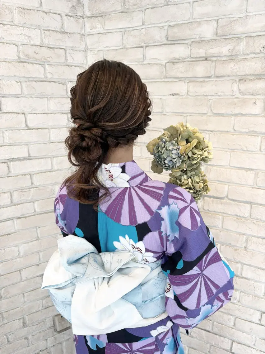 ヘアアレンジ 着付け あやか 白髪ぼかしハイライトのヘアスタイル