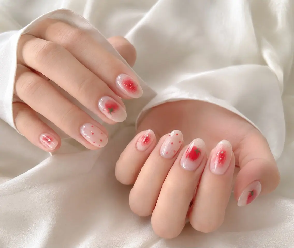 🍅 夏限定|韓国ちゅるんトマトネイル~透明感たっぷりのジューシーアート~の写真