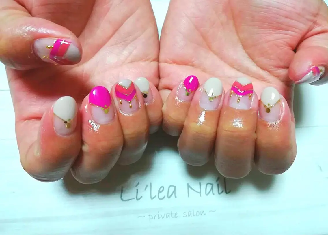 ネイル Li'leaNail AINAのネイルデザイン