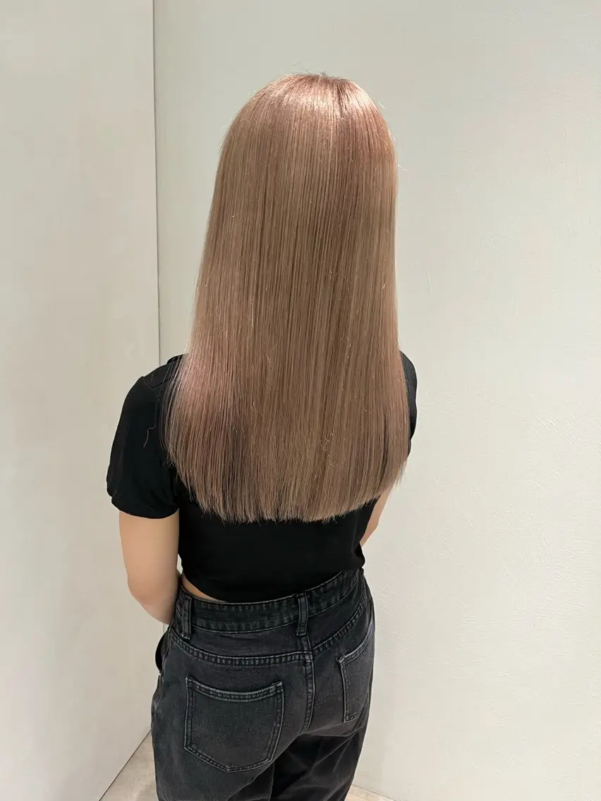 セミロング カラー ブリーチ ケアブリーチ カット ヘアカラー トリートメント レイヤー似合わせ 透明感カラーりきやのヘアスタイル
