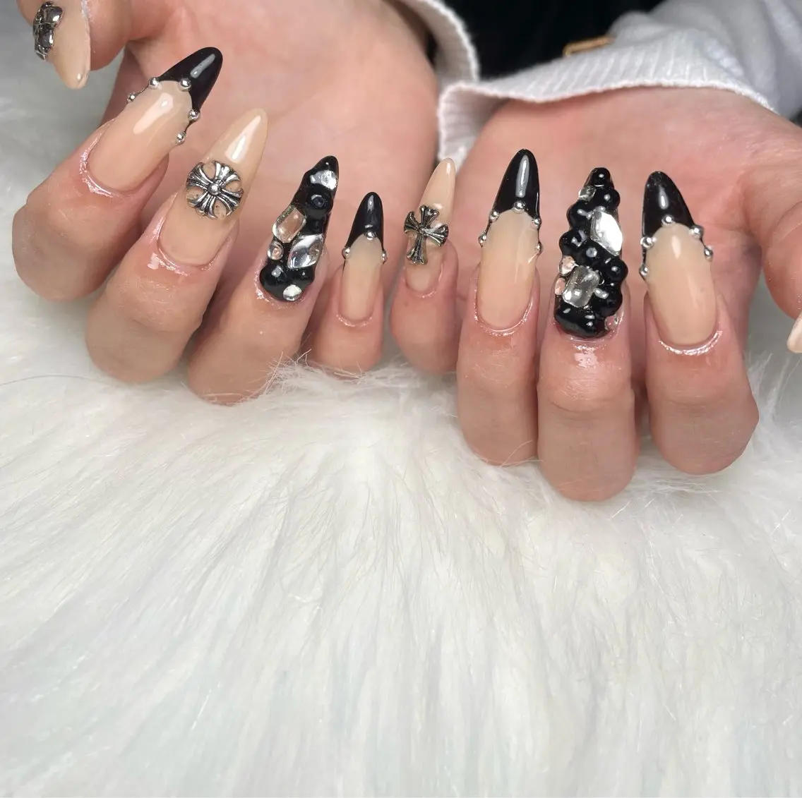ネイル 成人式 フットネイル フレンチネイル ジェルネイル 韓国ネイル ハンドネイル nail salon fee(フィー)のネイルデザイン