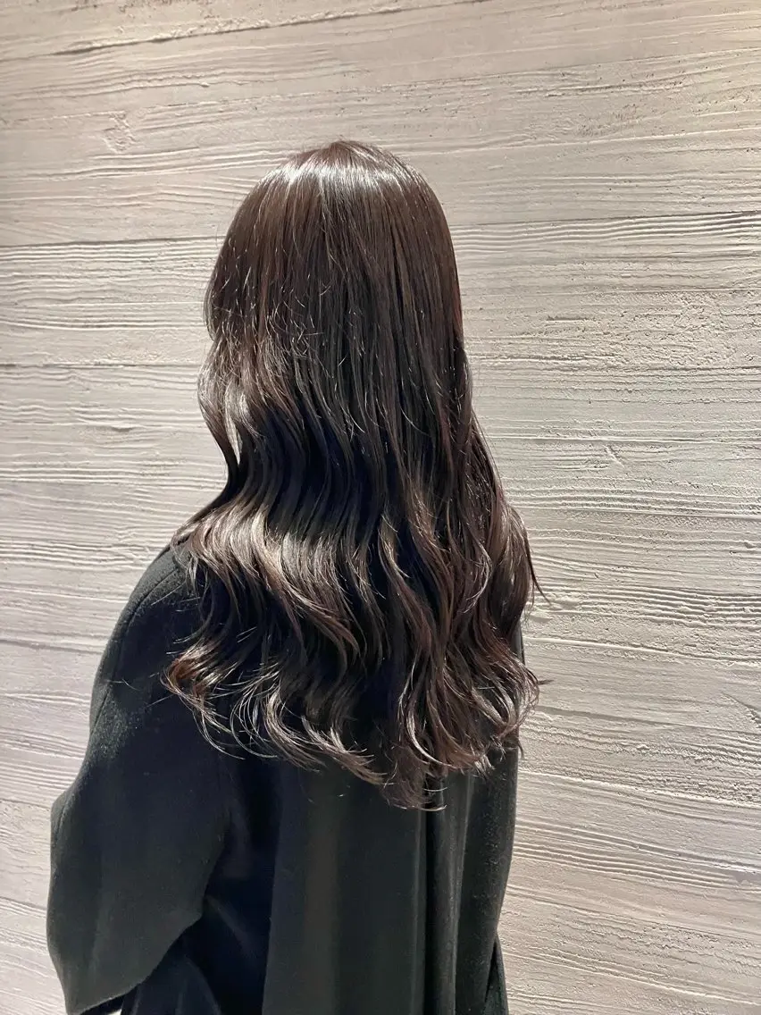 ロング カラー ブラウンカラー チョコレートブラウン レイヤーカット サキ🤍ハイトーン 🪩レイヤーカットのヘアスタイル