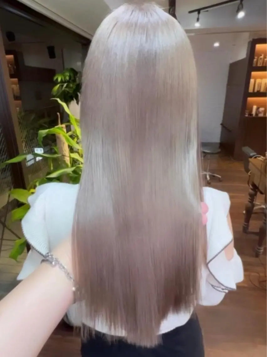セミロング ⭐️心斎橋カラーモデ ル⭐️SOUのヘアスタイル