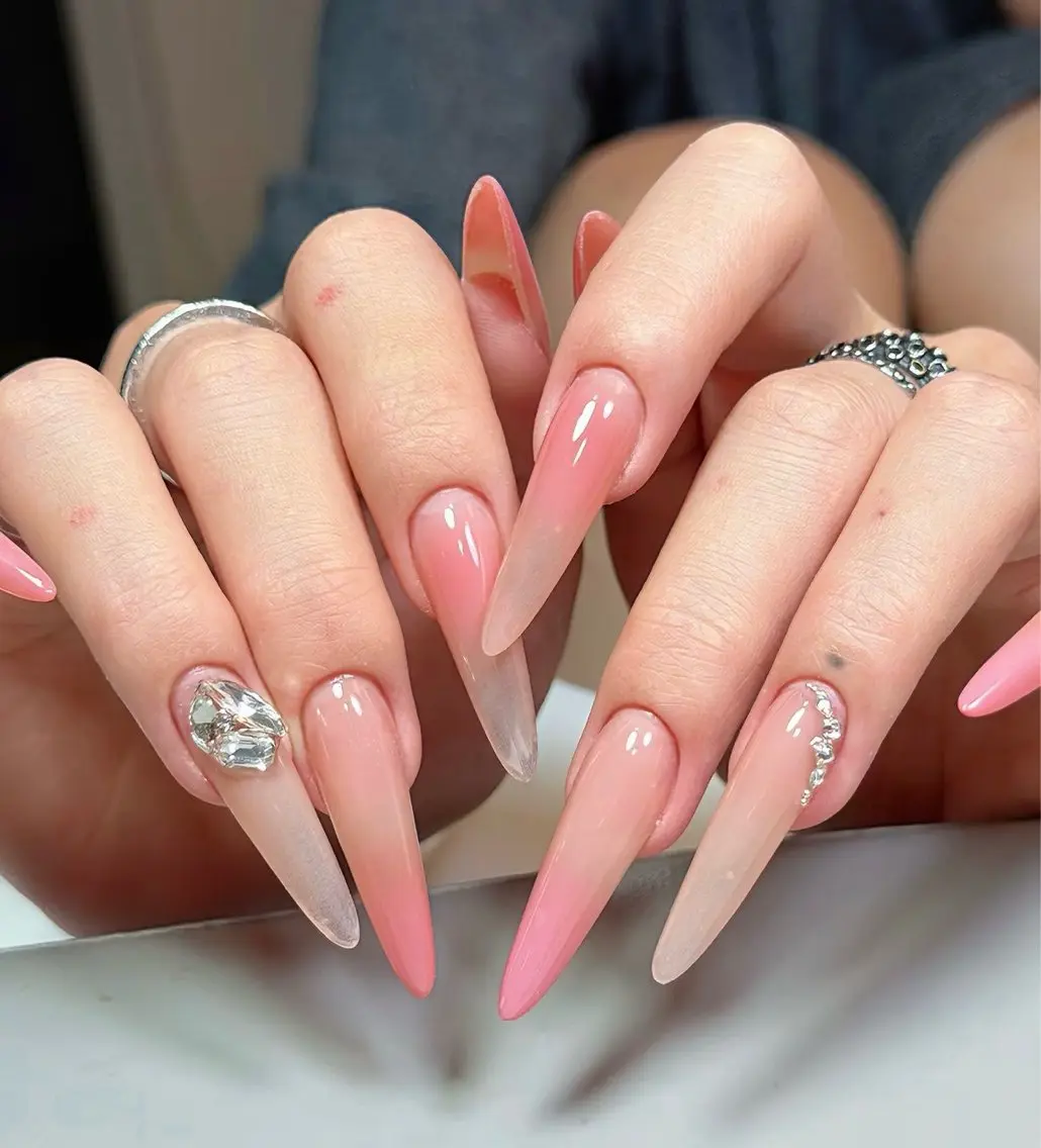 ネイル フレンチネイル ガラスフレンチ キラキラネイル 韓国ネイル ロングネイル ハンドネイル star nail salonのネイルデザイン