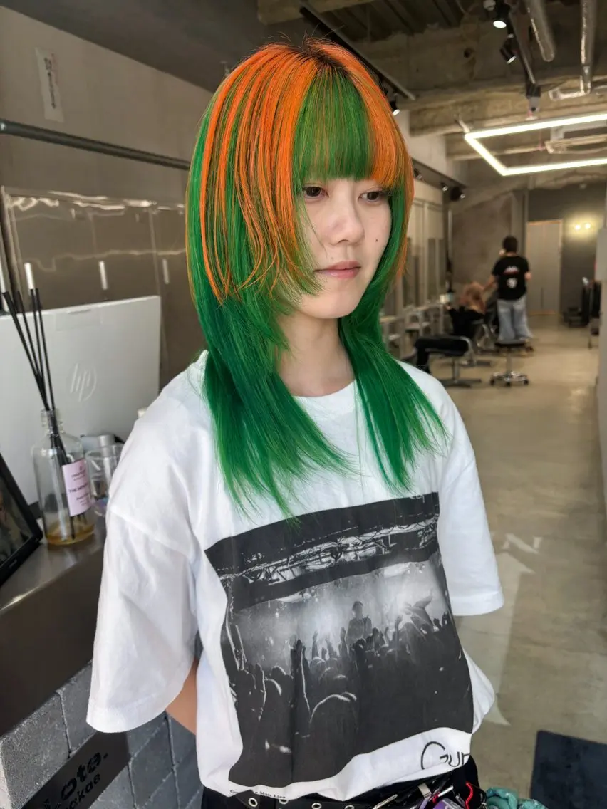 セミロング カラー ヘアカラー デザインカラー /rioのヘアスタイル