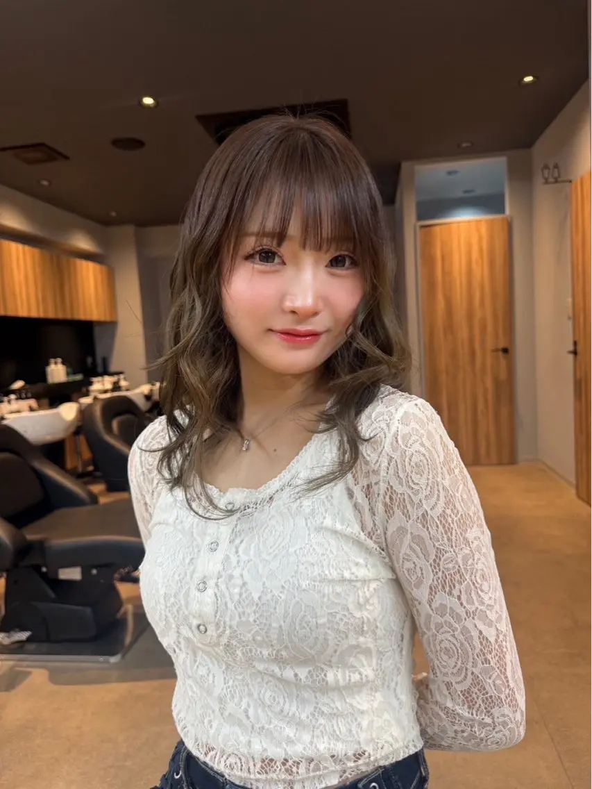 ミディアム ヘアカラー 似合わせスタイル☁️ 堀内志茉🍀のヘアスタイル