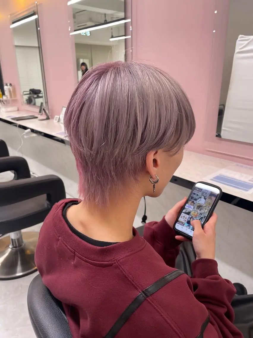 カラー メンズ メンズブリーチ ブリーチ デザインカラー カット ヘアカラー ピンク・ベージュ🩰 カラー🫧とらのヘアスタイル