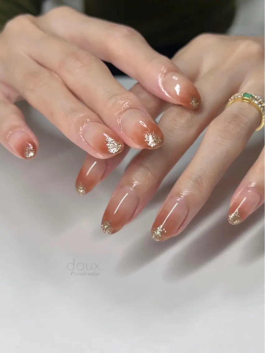 ネイル グラデーション 韓国ネイル ラメ(グリッター) ラメグラデーション ミラーネイル doux. nailのネイルデザイン