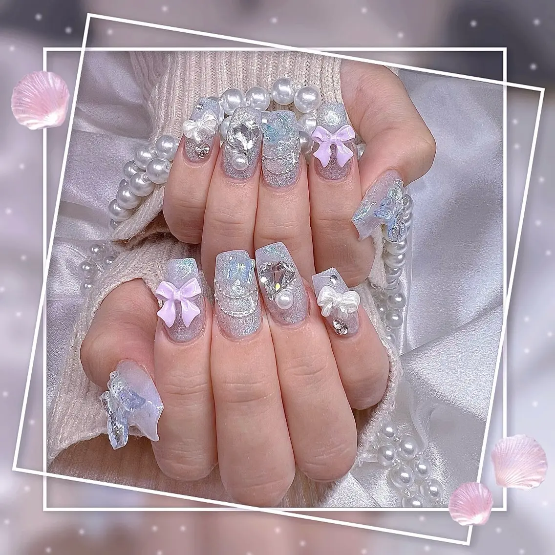 ネイル フレンチネイル グラデーション キラキラネイル 韓国ネイル マグネットネイル Chill Nailsalonのネイルデザイン