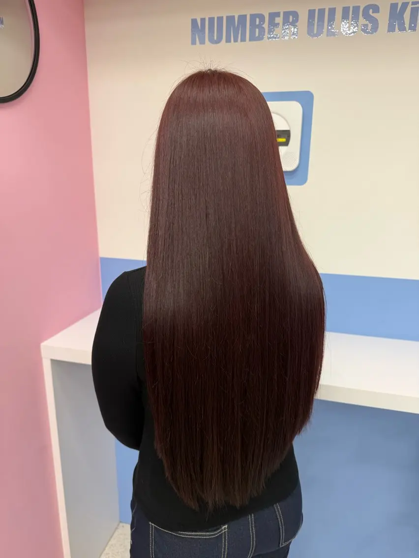 ロング カラー ボルドーカラー ダブルカラー ヘアカラー トリートメント M CHIHIROのヘアスタイル