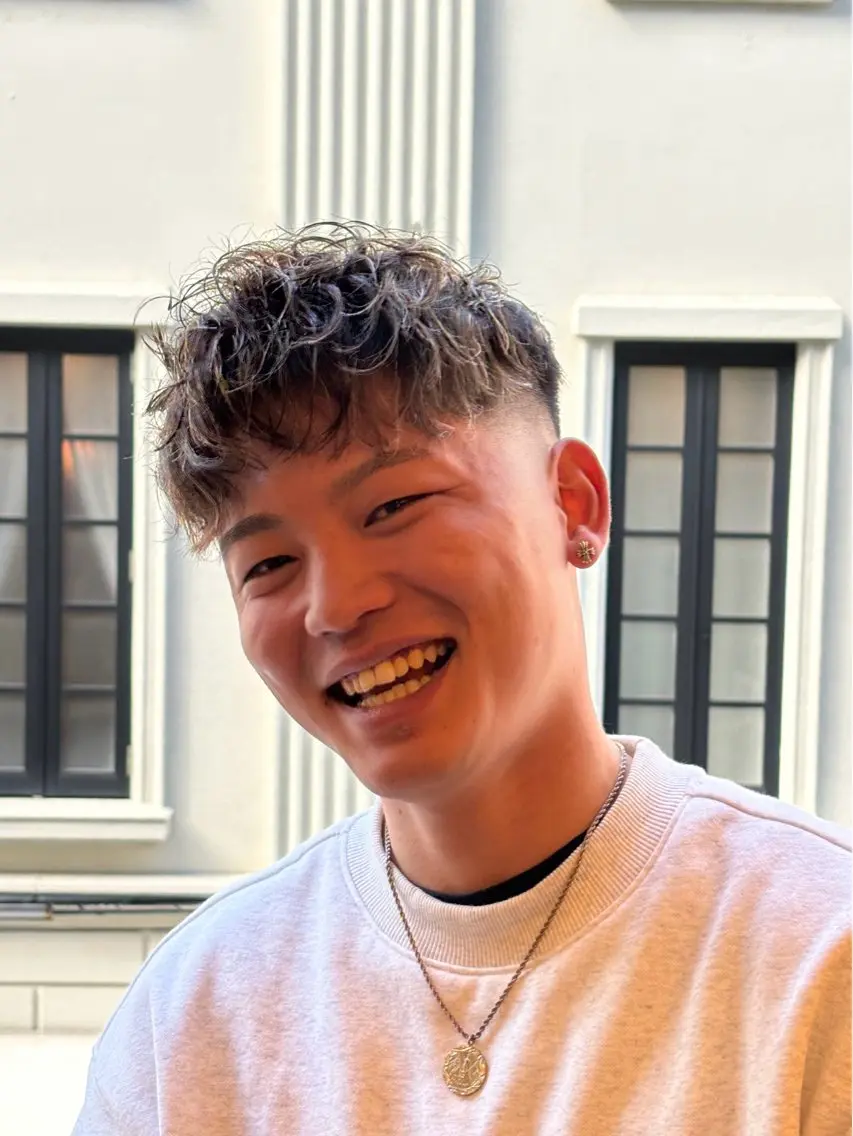 ショート パーマ メンズ メンズパーマ スパイラルパーマ カット パーマ 三宮メンズカット ヨシイッキのヘアスタイル