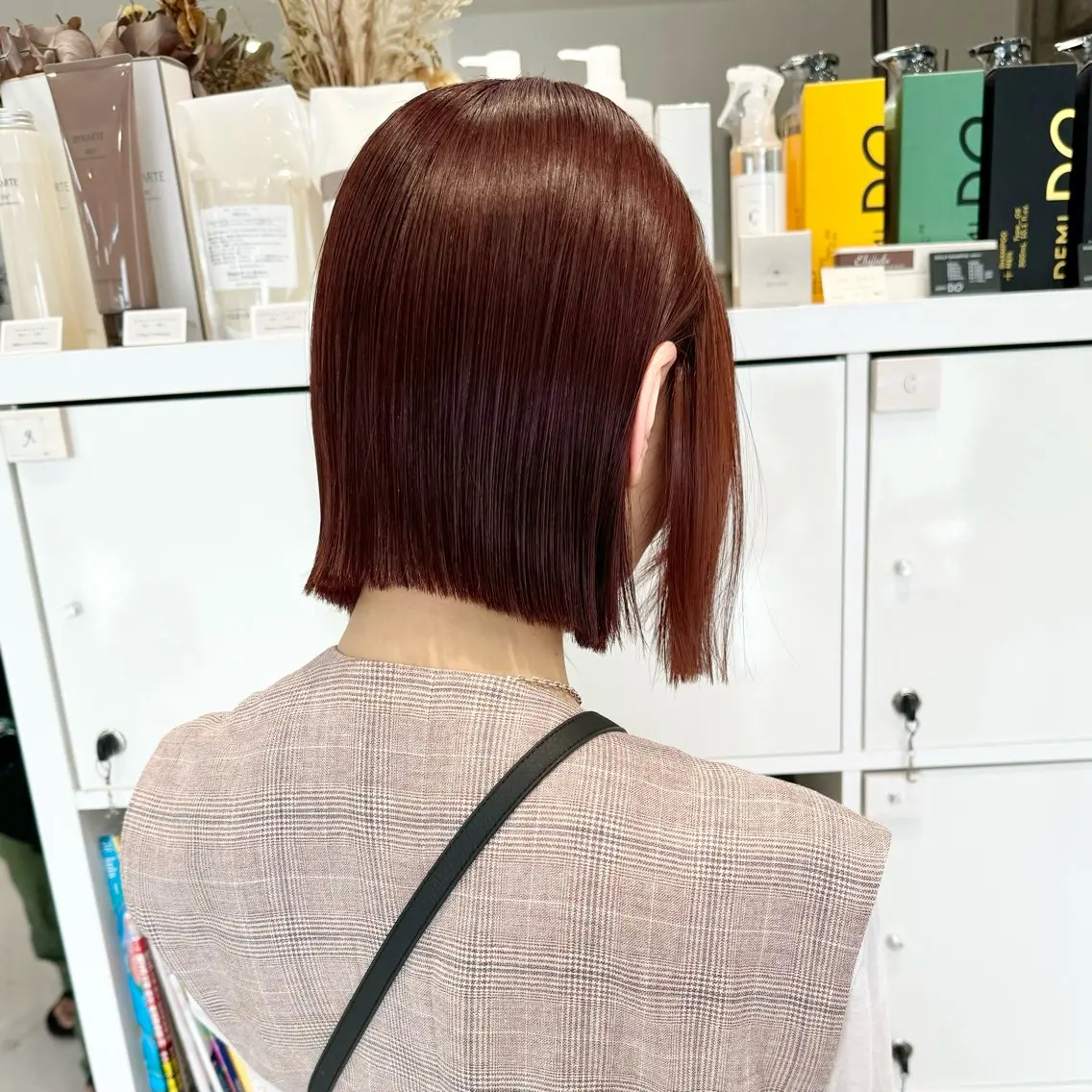 ミディアム カラー 切りっぱなしボブ オレンジ ボブ 会田有紀 /切りっぱなしボブのヘアスタイル
