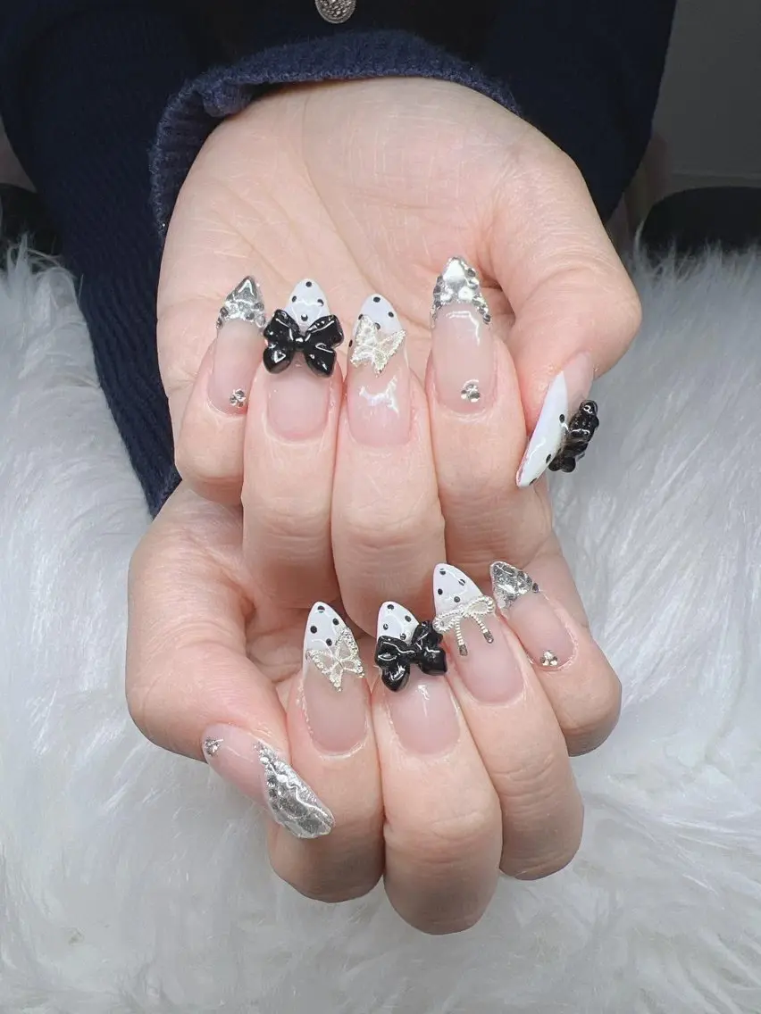 ネイル 長さ出し グラデーション 卒業式 キラキラネイル マグネットネイル ハンドネイル Lee Nailsのネイルデザイン