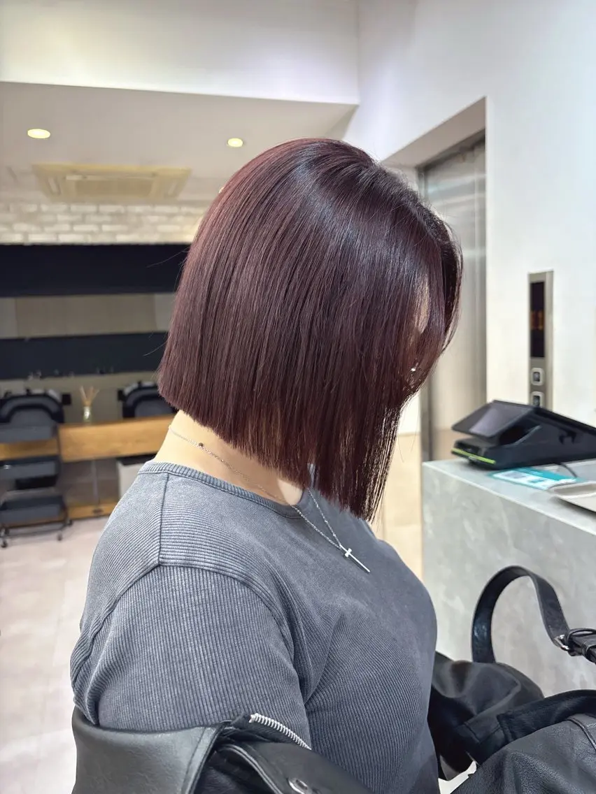 ミディアム 中野 茉莉のヘアスタイル