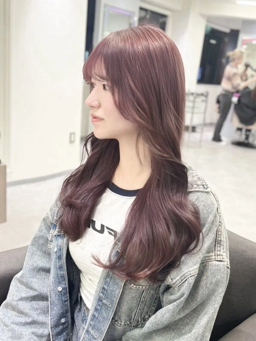 ロング カラー 透明感カラー ラベンダーカラー ヘアカラー りおん/オタク/ 推しカラーのヘアスタイル