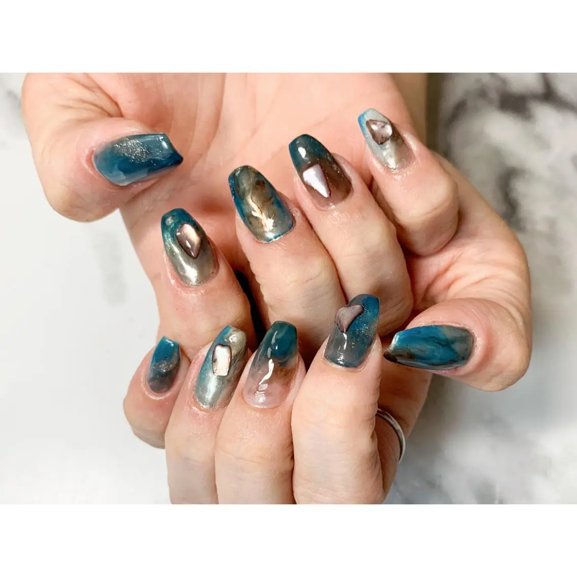 ネイル アートネイル ニュアンスネイル nailsalon maluriのネイルデザイン