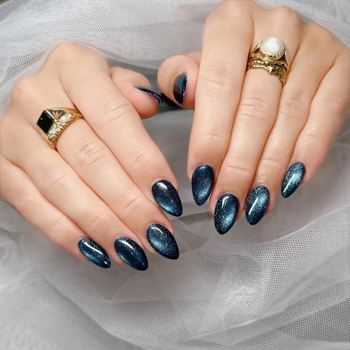 ミディアム カラー グラデーションカラー 韓国風ヘア ハンドネイル Bling Salonのネイルデザイン
