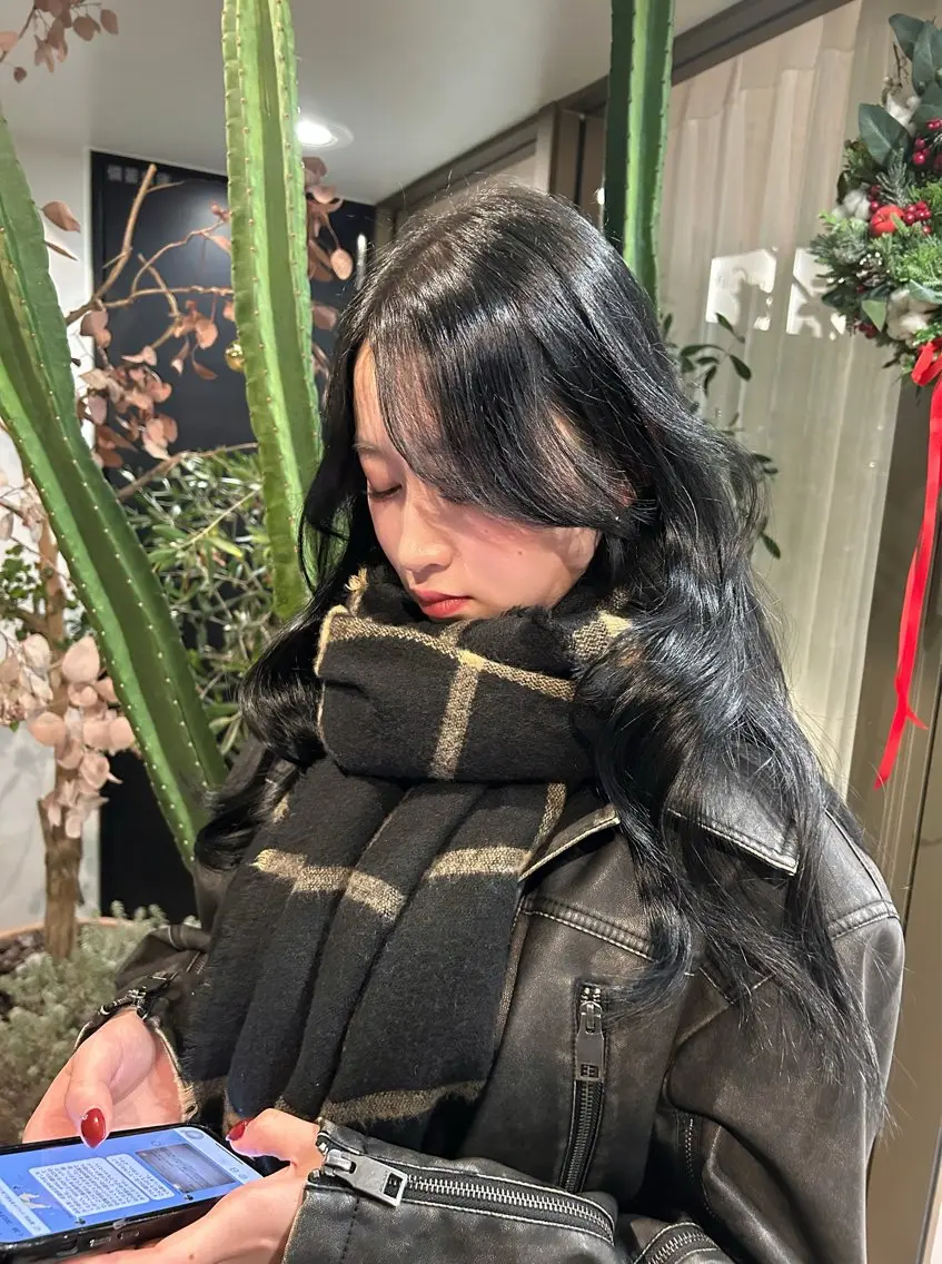 ロング カラー カット ヘアカラー トリートメント 本格韓国ヘア🇰🇷 【uni】キューさんのヘアスタイル