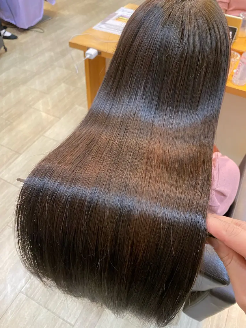 セミロング カラー 髪質改善 トリートメント 和歌山髪質改善 那須優太のヘアスタイル