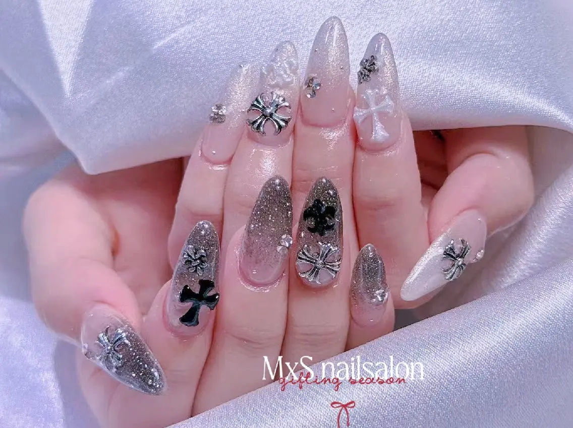 ネイル ハンドネイル ハンドケア MxS リィリィのネイルデザイン