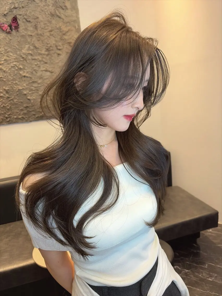 ロング カット ヘアカラー トリートメント 海野翔吾🇨🇳 ワンホンレイヤーのヘアスタイル