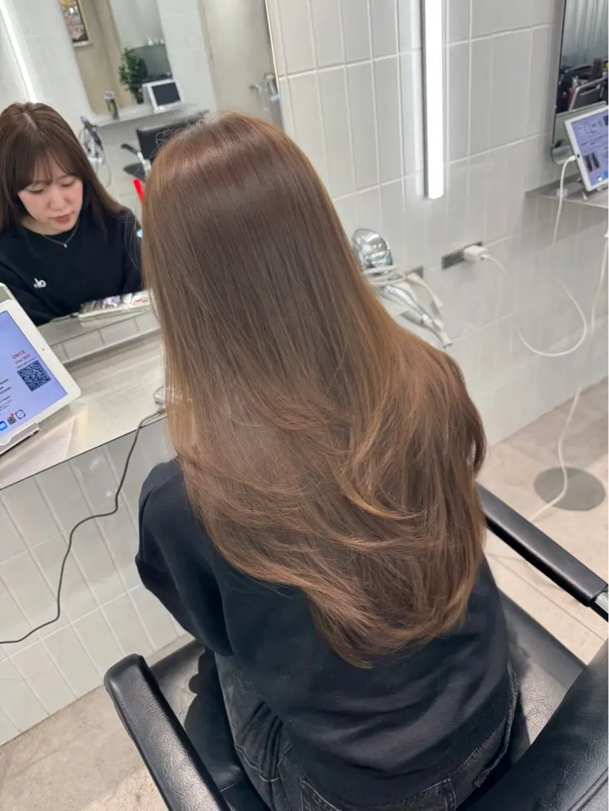 ロング カラー 神崎 琴音のヘアスタイル